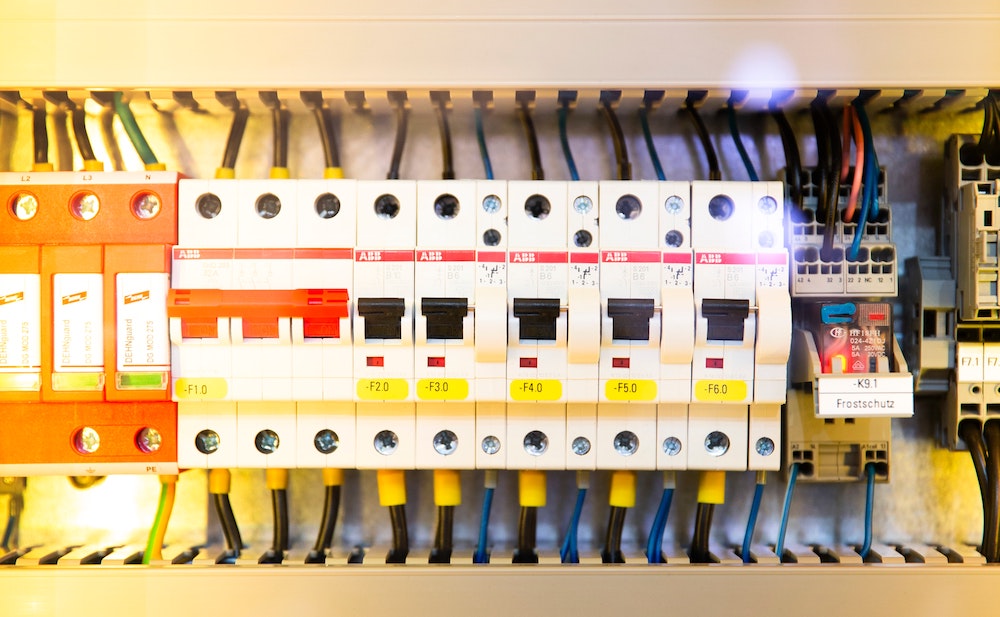 Pros and Cons of Upgrading Electrical Panels